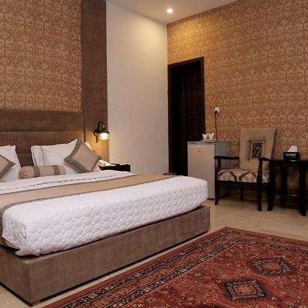 Shelton Hotel Lahore Luaran gambar