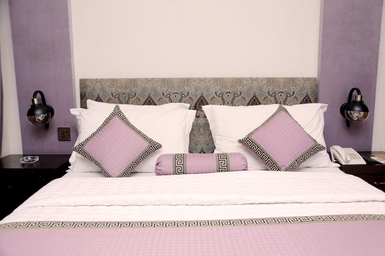 Shelton Hotel Lahore Luaran gambar